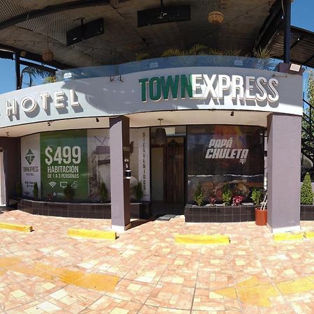 Hotel Town Express Дуранго Экстерьер фото