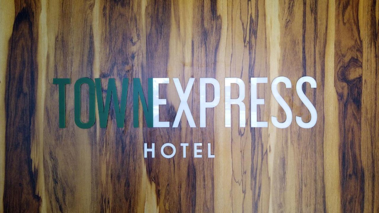 Hotel Town Express Дуранго Экстерьер фото