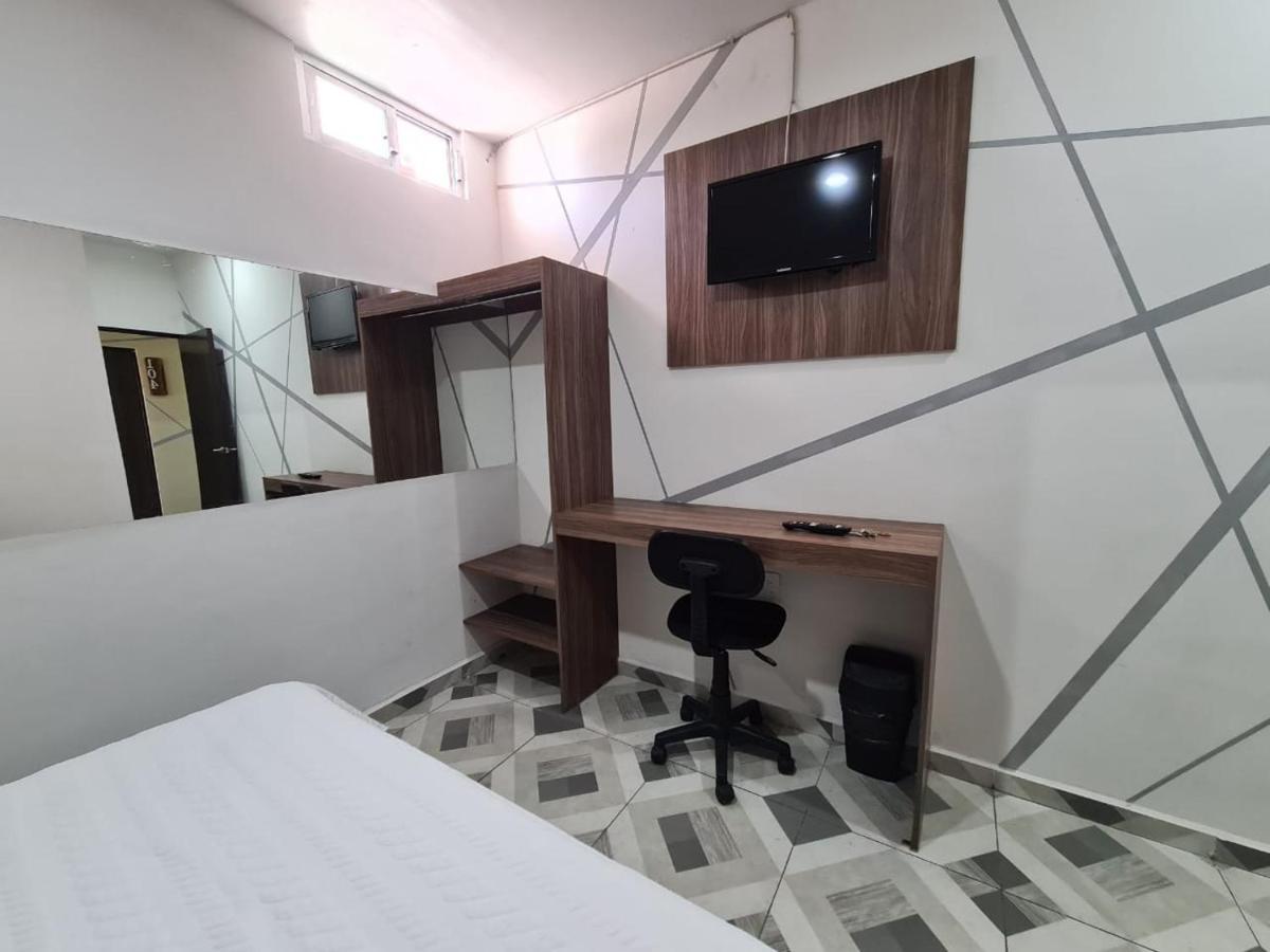 Hotel Town Express Дуранго Экстерьер фото