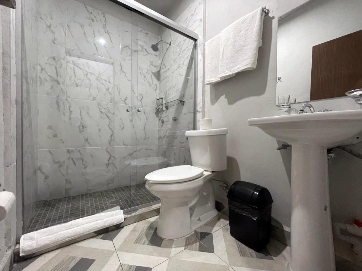 Hotel Town Express Дуранго Экстерьер фото