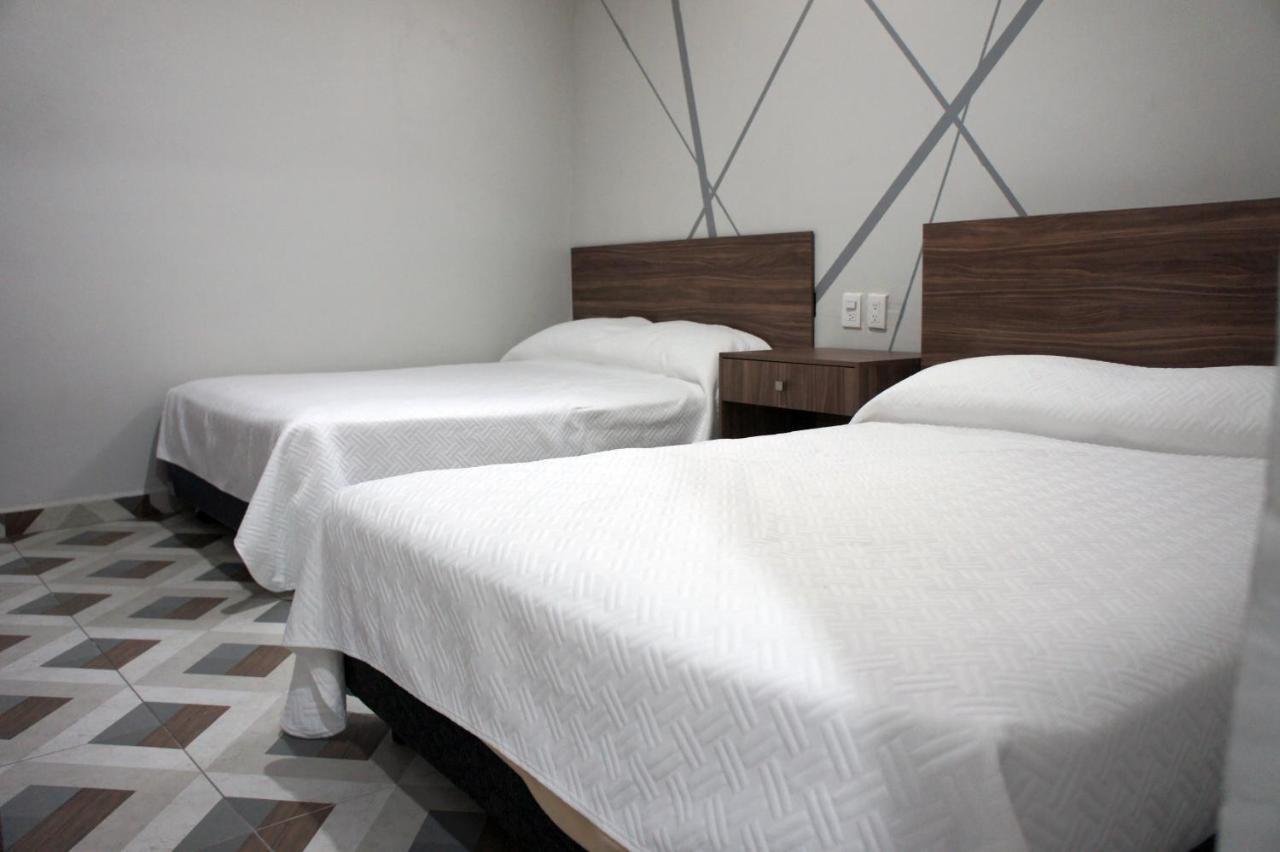 Hotel Town Express Дуранго Экстерьер фото